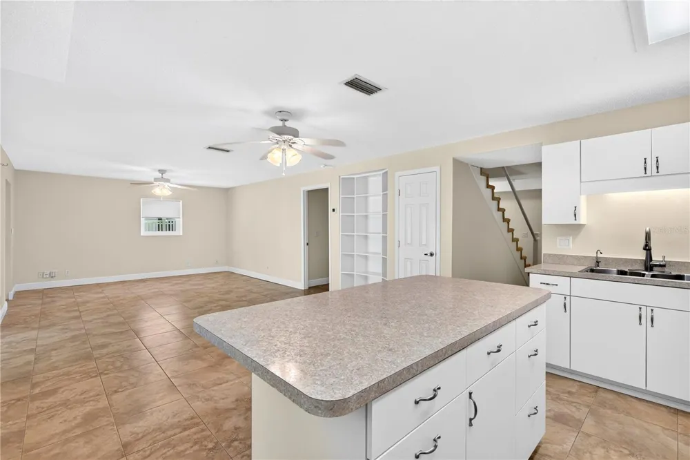 51 SANDPIPER CIRCLE Ormond Beach, FL 32174