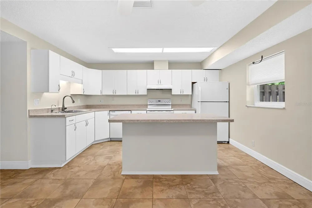 51 SANDPIPER CIRCLE Ormond Beach, FL 32174