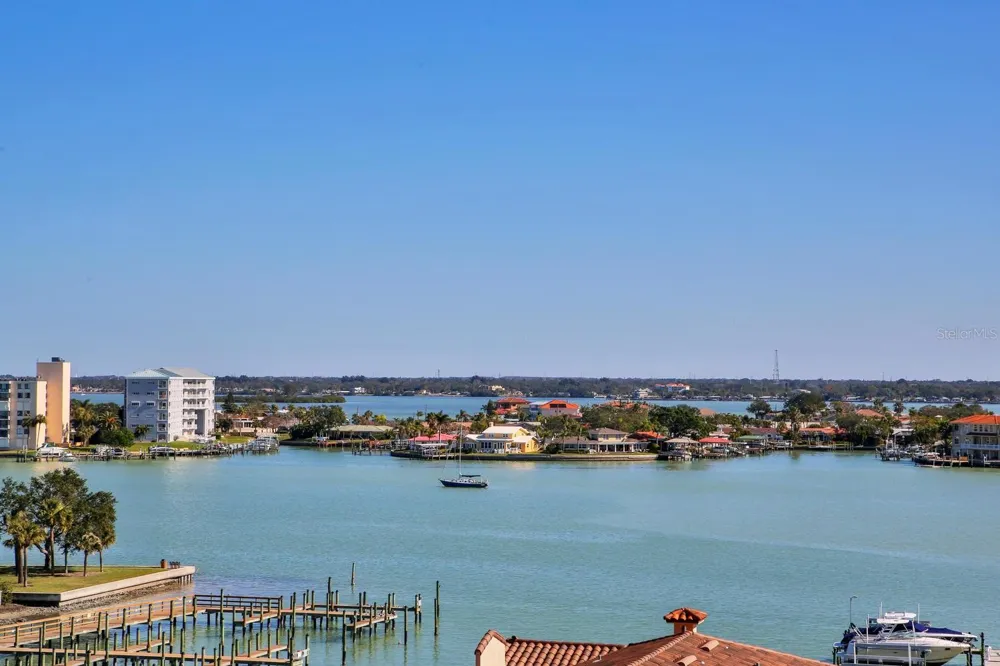 521 MANDALAY AVENUE #704 Clearwater Beach, FL 33767