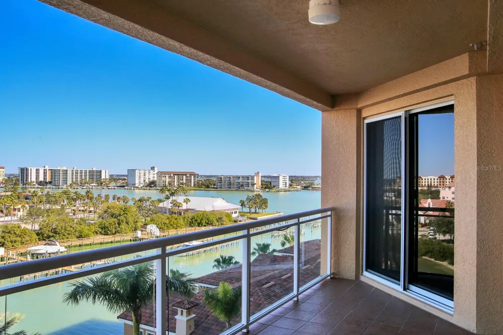 521 MANDALAY AVENUE #704 Clearwater Beach, FL 33767