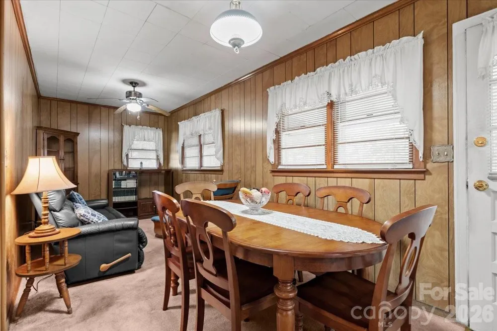 63 Lynn Avenue Cheraw, SC 29520