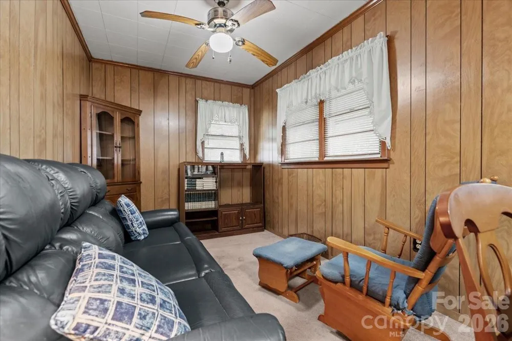 63 Lynn Avenue Cheraw, SC 29520