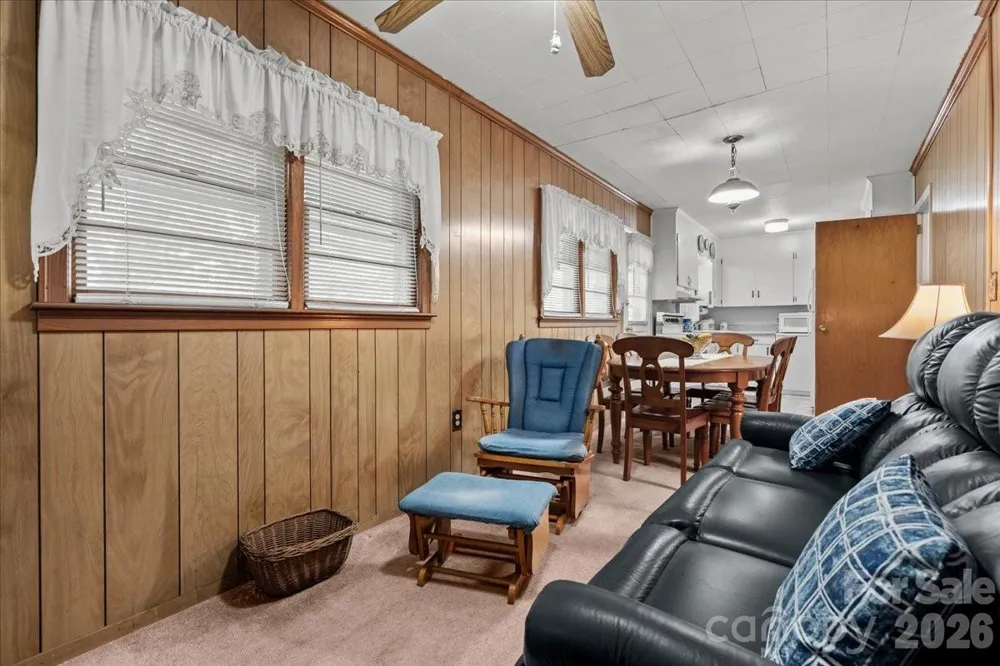 63 Lynn Avenue Cheraw, SC 29520