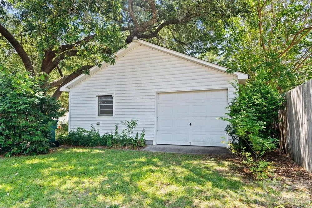 63 Lynn Avenue Cheraw, SC 29520