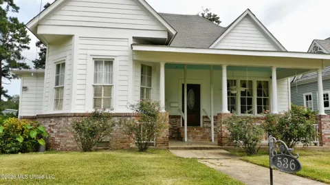 536 W Chickasaw Street