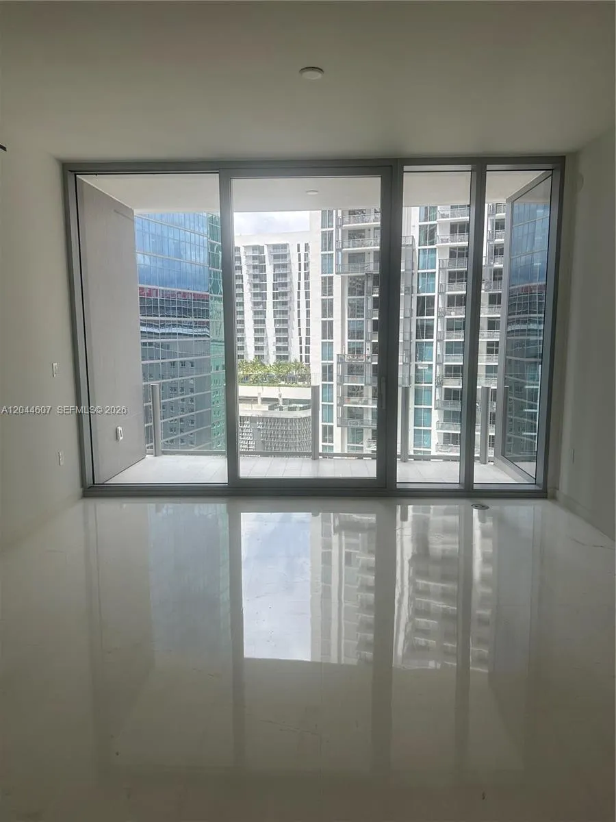 300 Biscayne Blvd Way #1909 Miami, FL 33131
