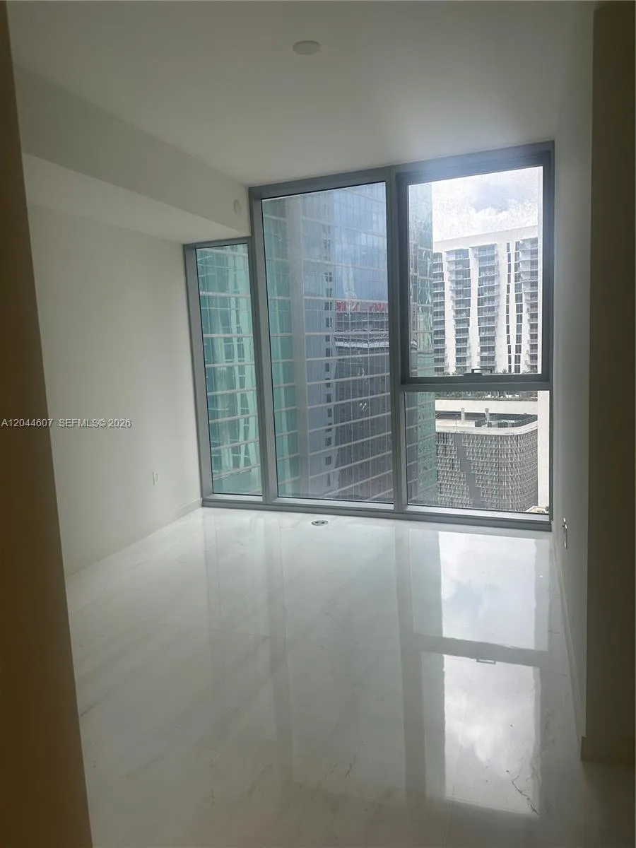 300 Biscayne Blvd Way #1909 Miami, FL 33131