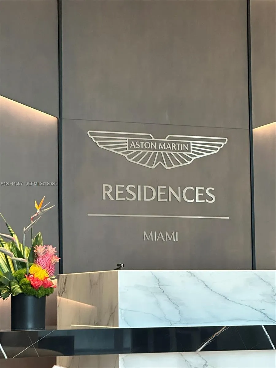 300 Biscayne Blvd Way #1909 Miami, FL 33131