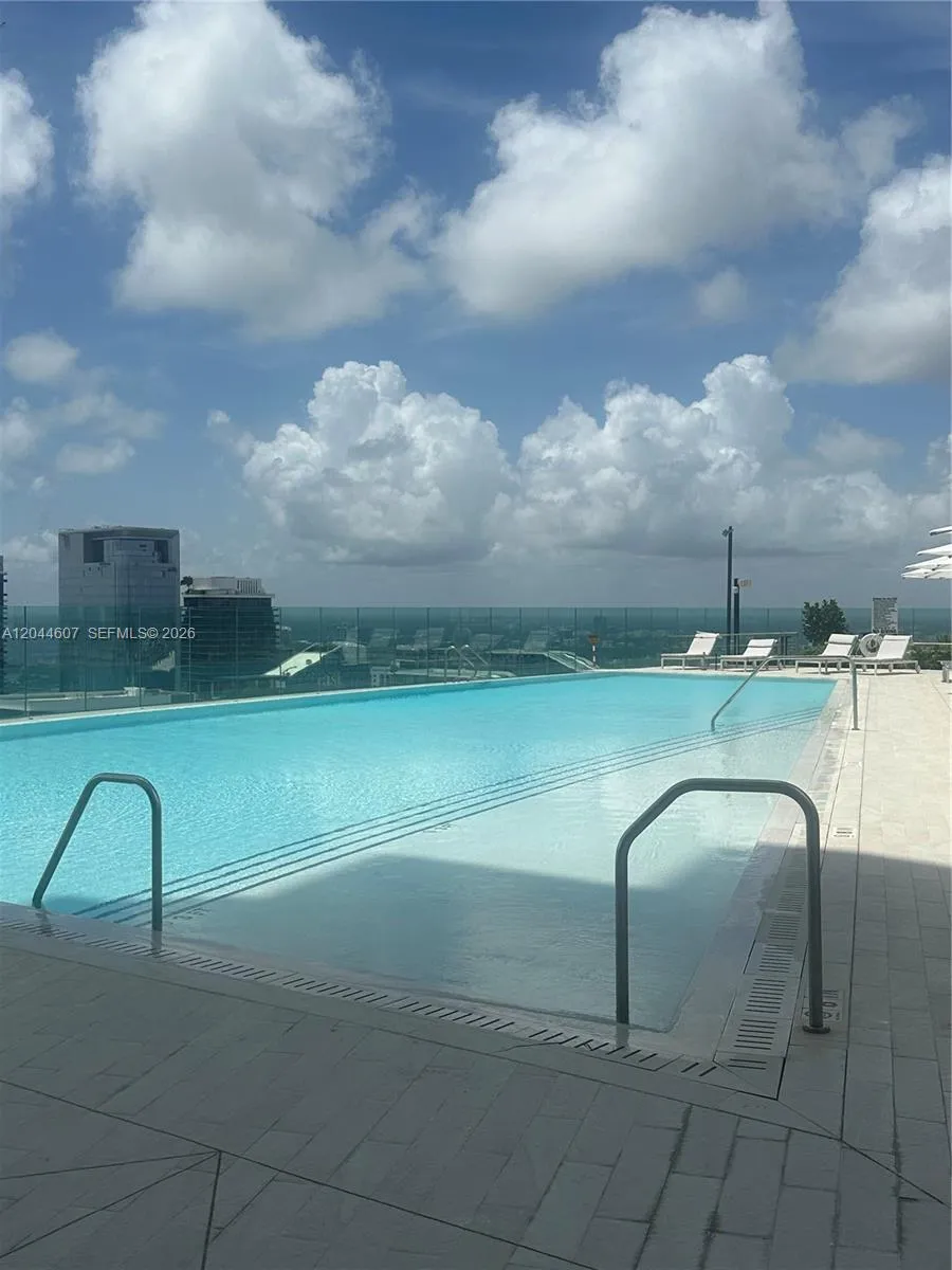 300 Biscayne Blvd Way #1909 Miami, FL 33131