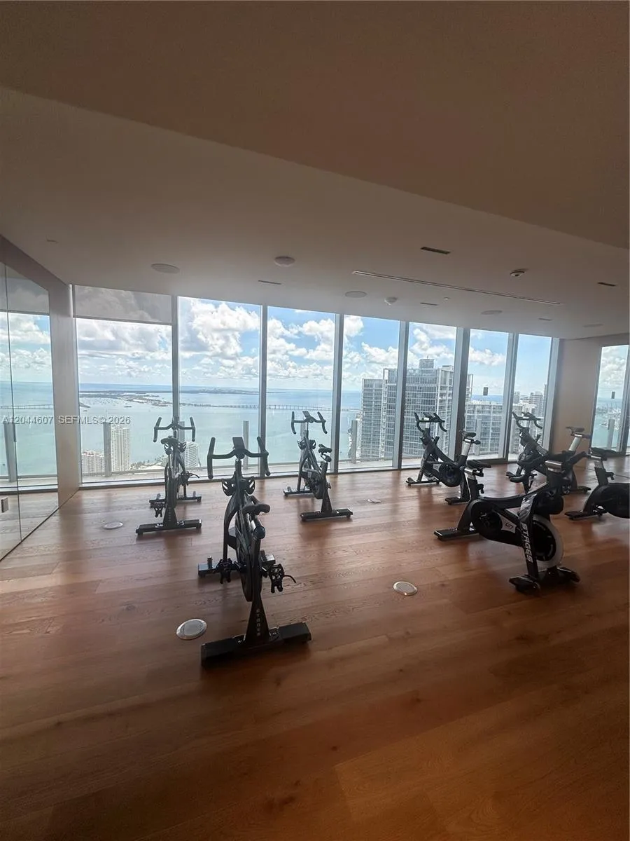 300 Biscayne Blvd Way #1909 Miami, FL 33131