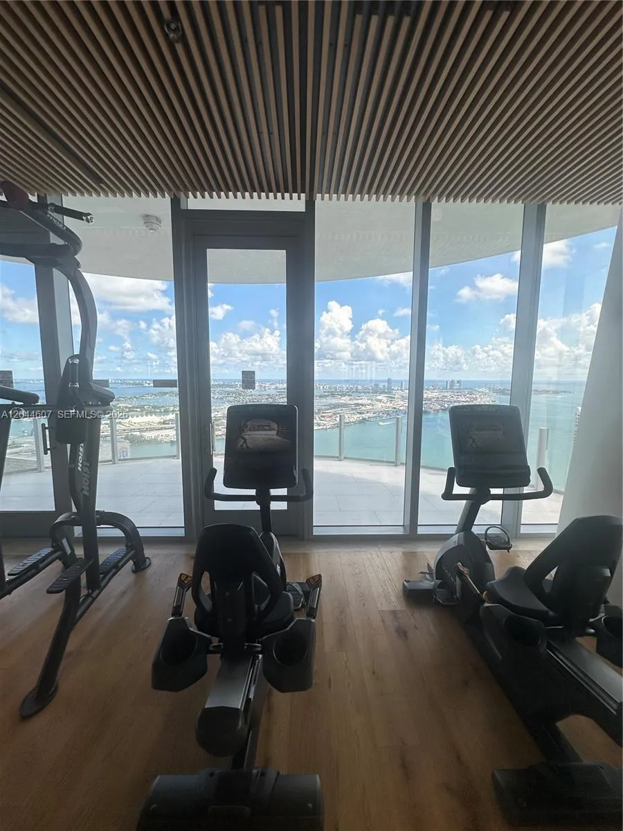 300 Biscayne Blvd Way #1909 Miami, FL 33131