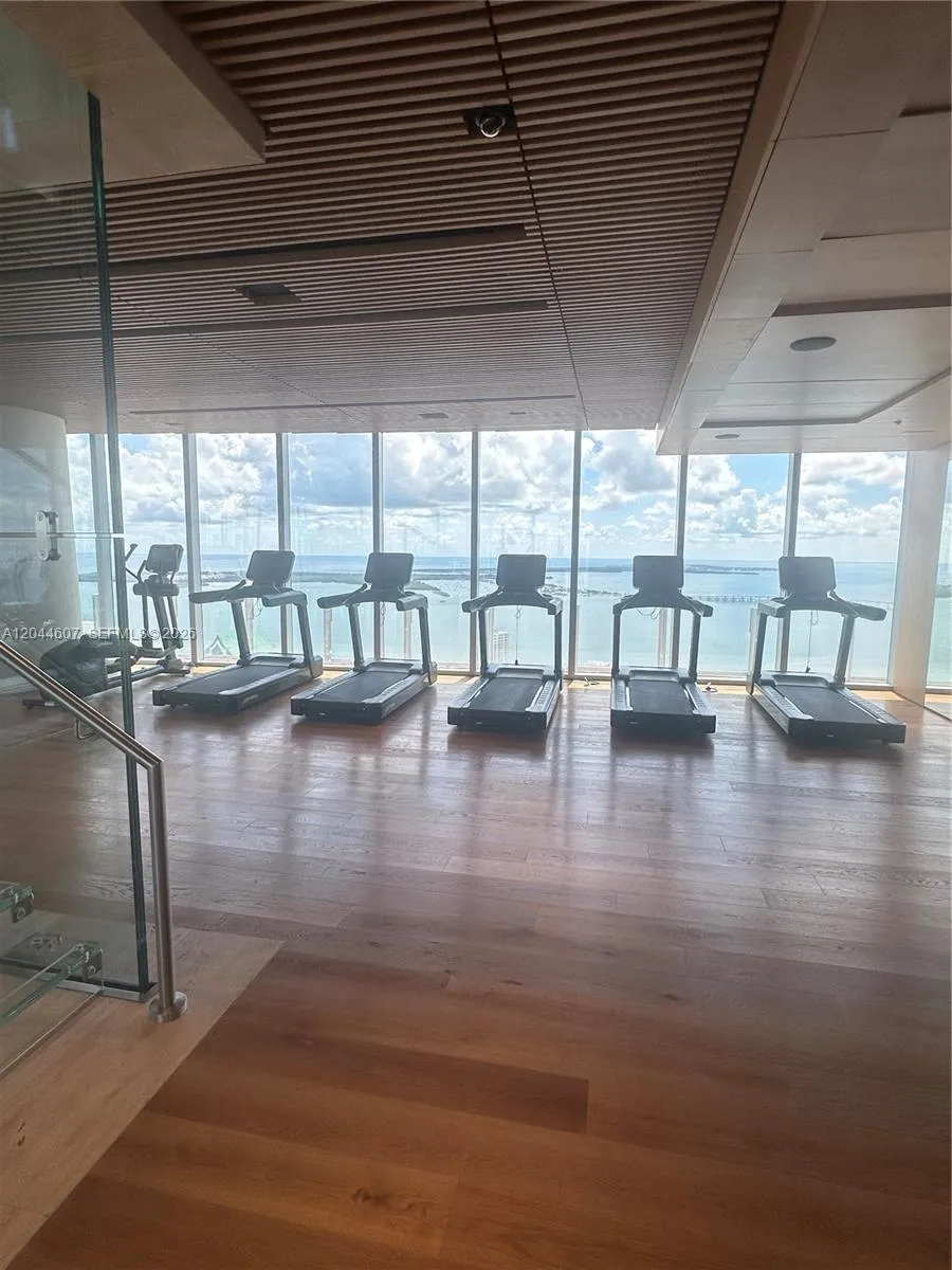 300 Biscayne Blvd Way #1909 Miami, FL 33131