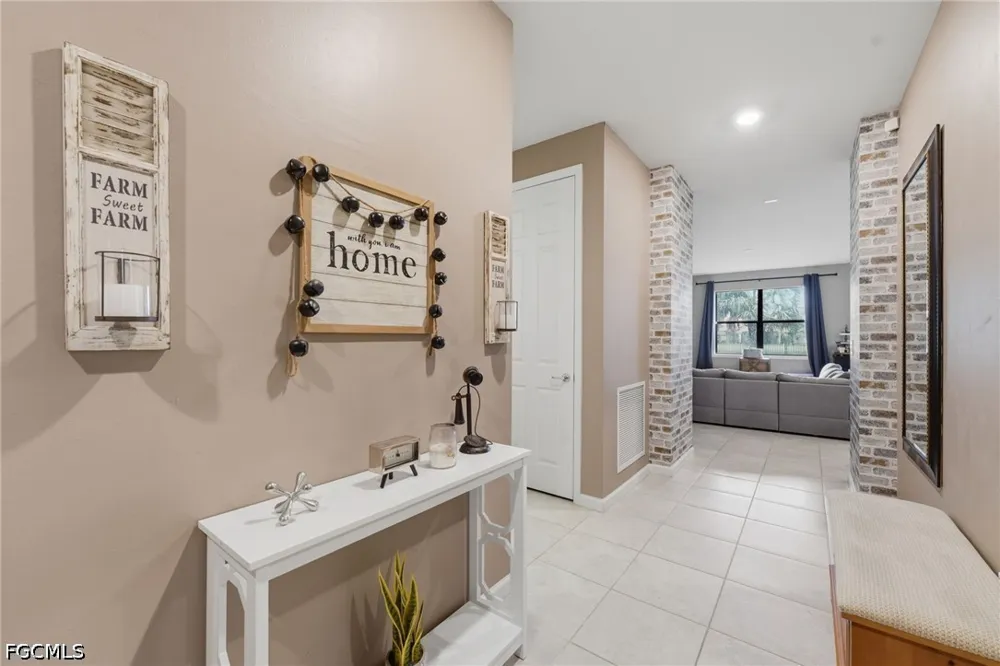 Mistflower Drive Alva, FL 33920