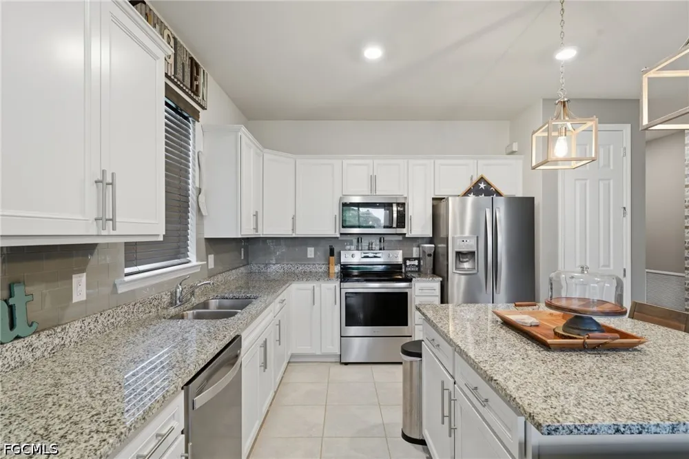Mistflower Drive Alva, FL 33920