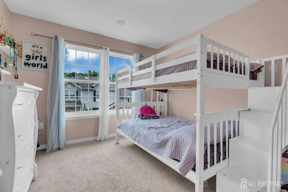 27 Hanna Lane Old Bridge, NJ 08879