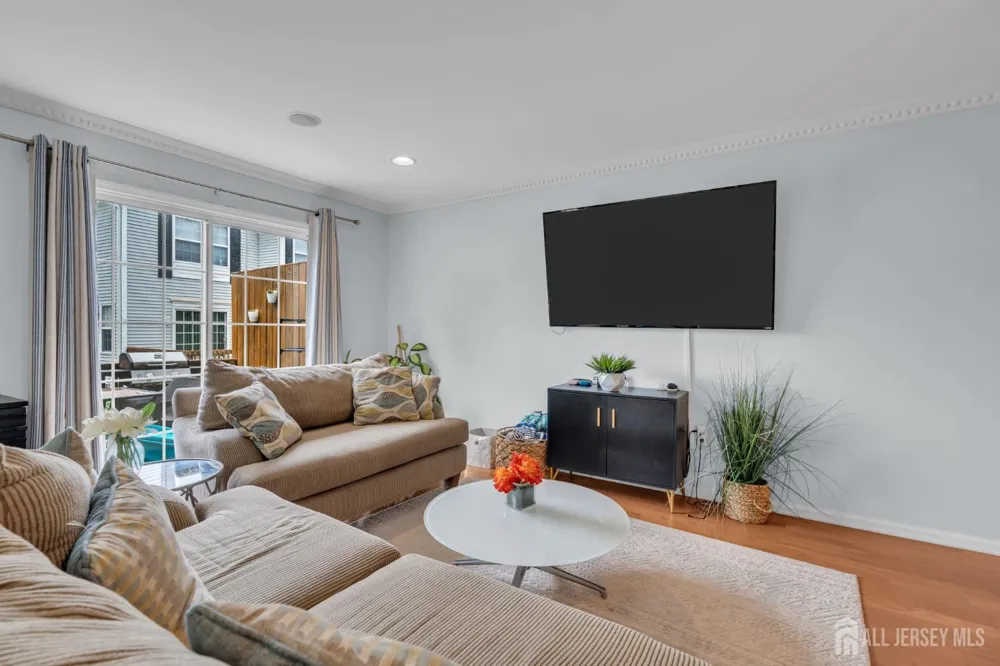 27 Hanna Lane Old Bridge, NJ 08879