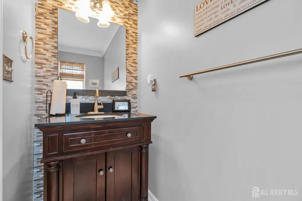 27 Hanna Lane Old Bridge, NJ 08879
