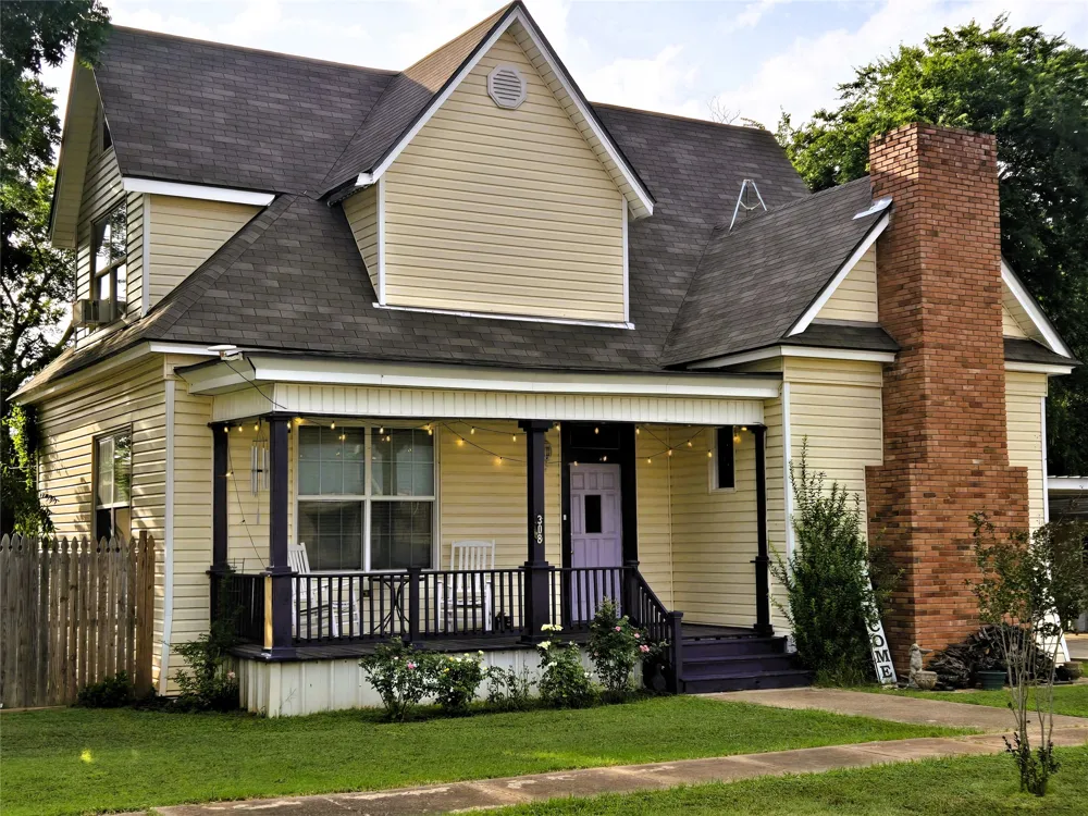 308 San Jacinto Street Whitney, TX 76692