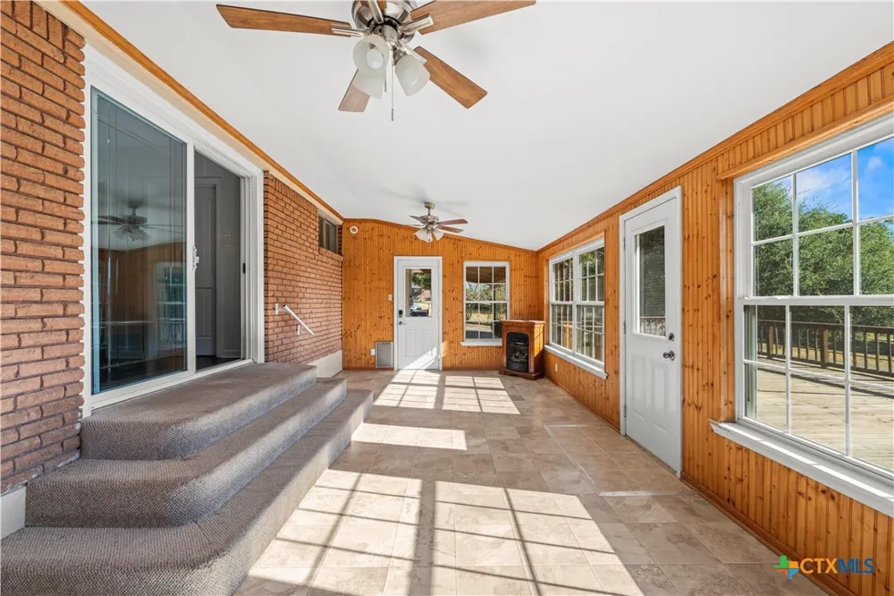 1305 S Old Temple Road Lorena, TX 76655