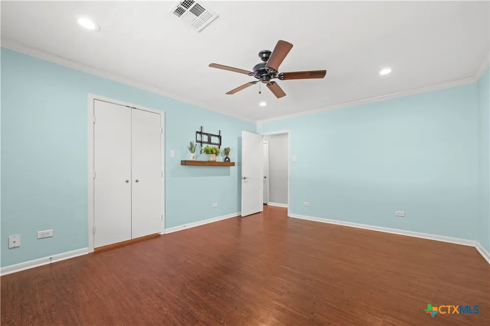 1305 S Old Temple Road Lorena, TX 76655