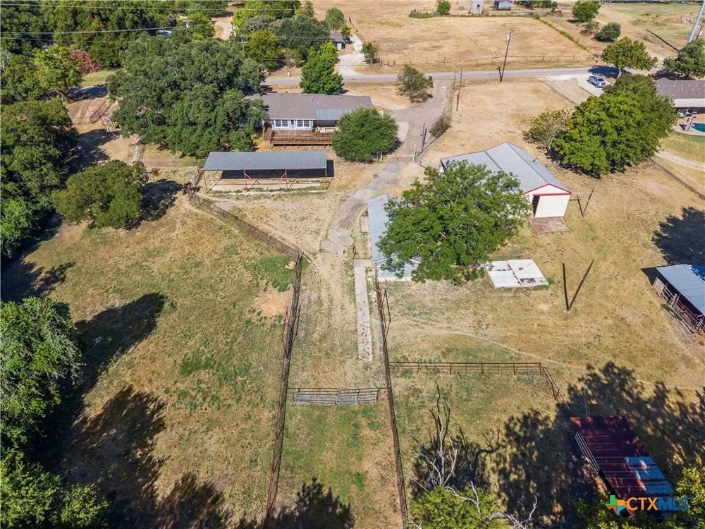 1305 S Old Temple Road Lorena, TX 76655