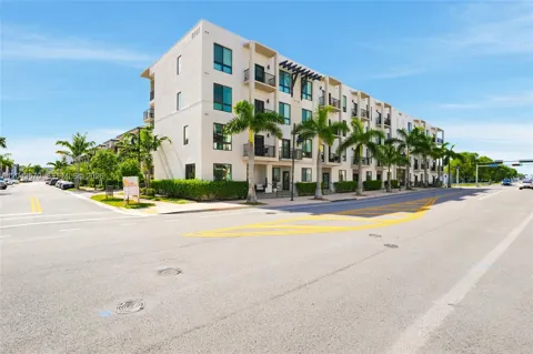 8167 NW 41st St #E-101