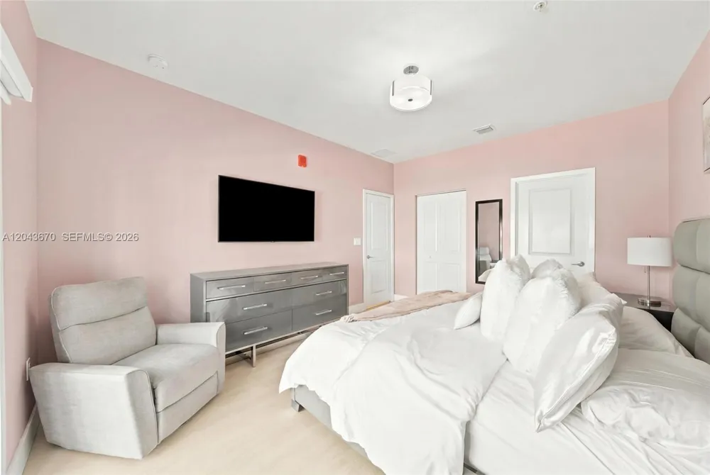 8167 NW 41st St #E-101 Doral, FL 33166