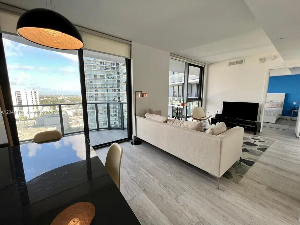 121 NE 34th St #1915 Miami, FL 33137