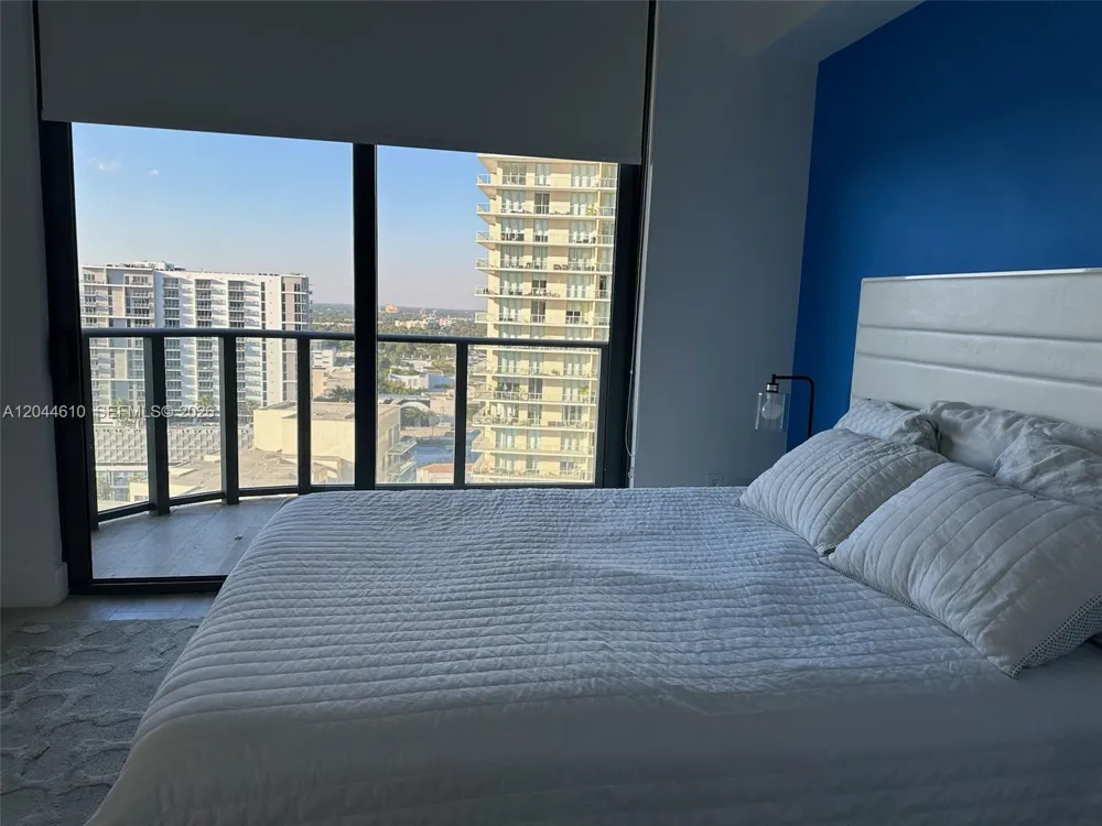 121 NE 34th St #1915 Miami, FL 33137