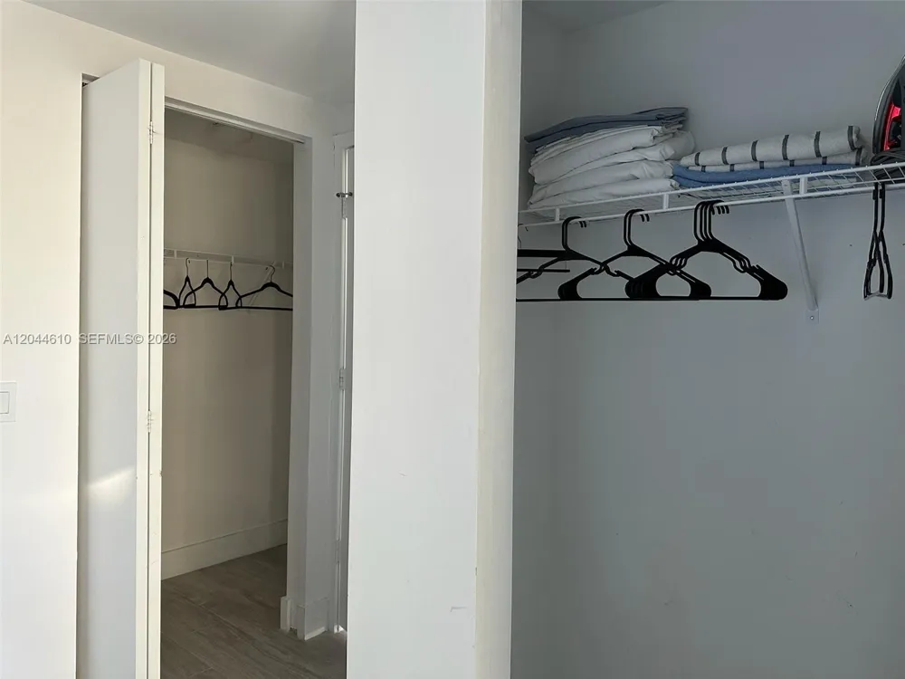 121 NE 34th St #1915 Miami, FL 33137