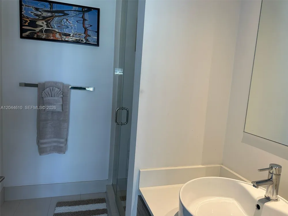 121 NE 34th St #1915 Miami, FL 33137