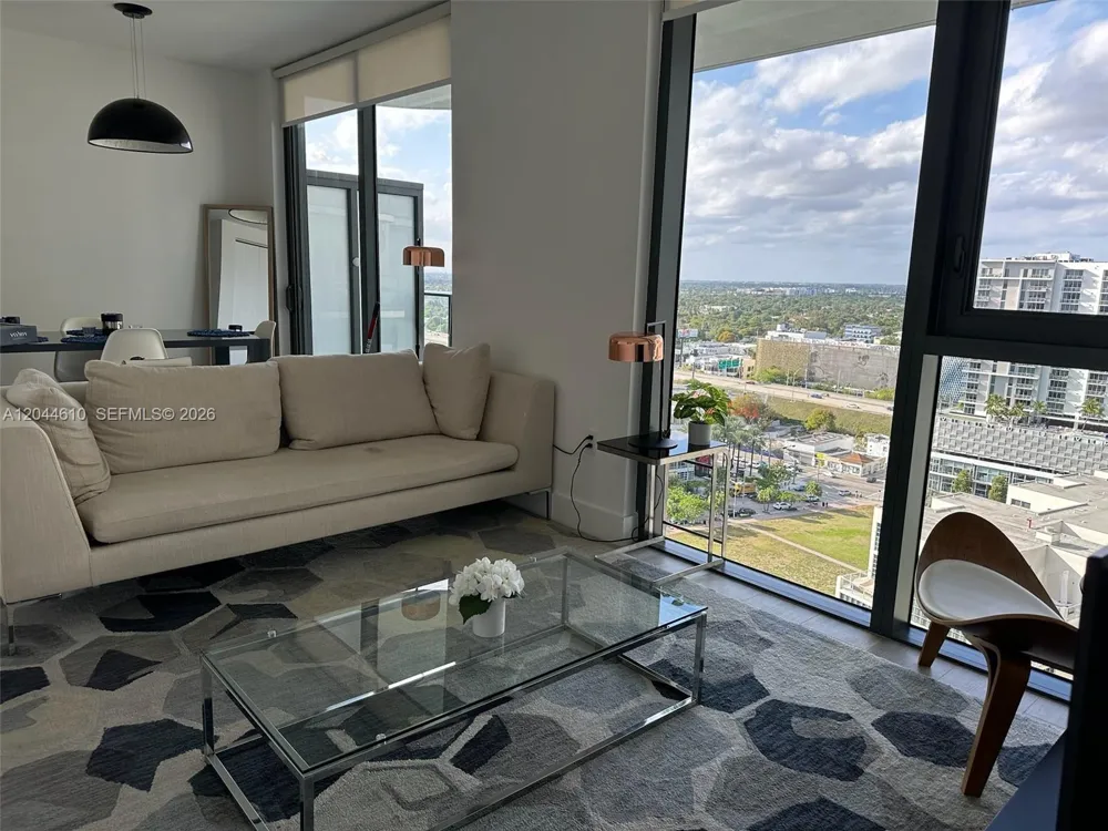 121 NE 34th St #1915 Miami, FL 33137
