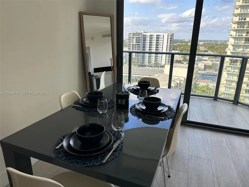 121 NE 34th St #1915 Miami, FL 33137