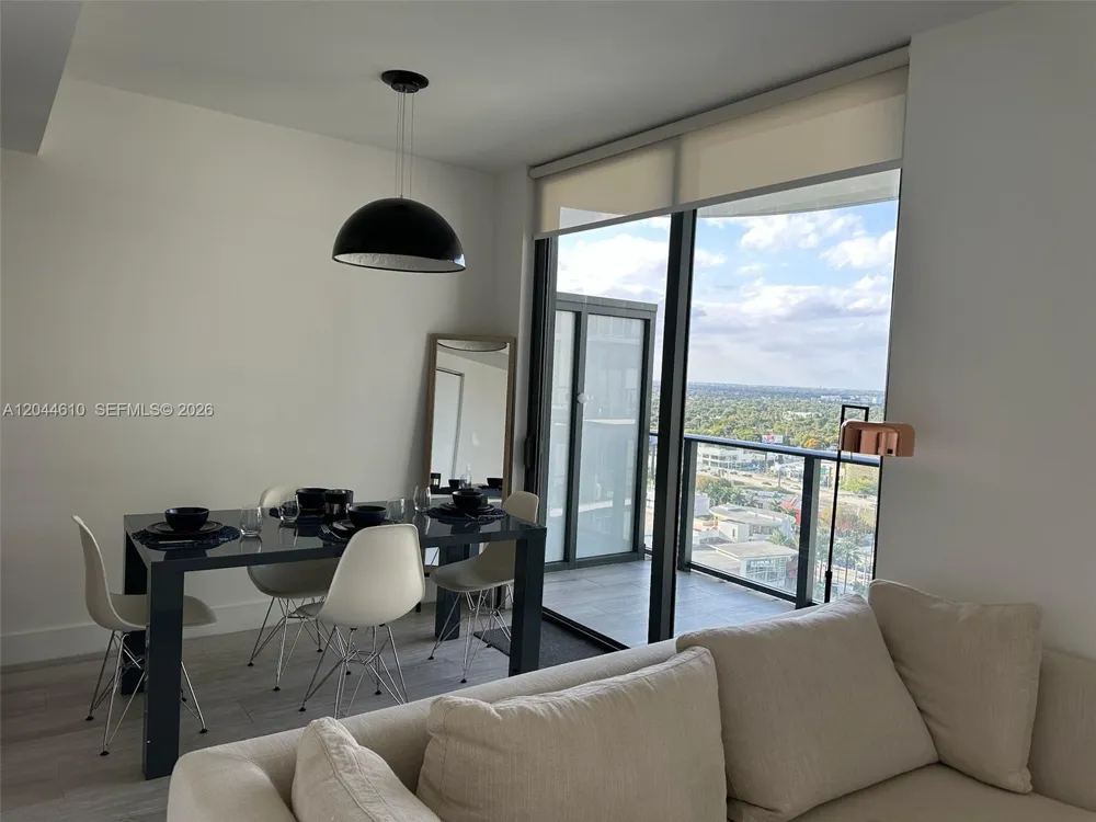121 NE 34th St #1915 Miami, FL 33137
