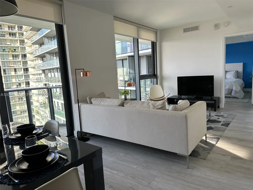 121 NE 34th St #1915 Miami, FL 33137