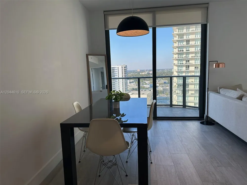 121 NE 34th St #1915 Miami, FL 33137