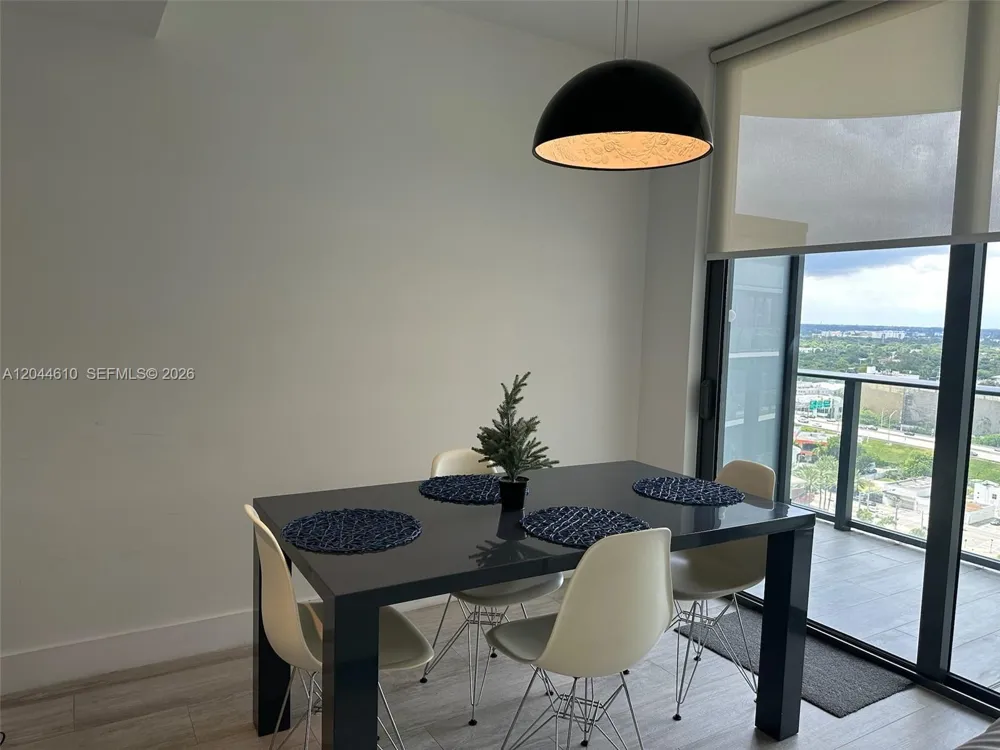 121 NE 34th St #1915 Miami, FL 33137