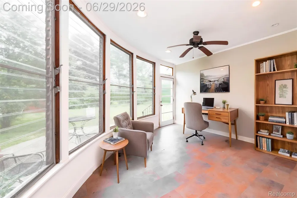 622 Sunningdale Drive Grosse Pointe Woods City, MI 48236