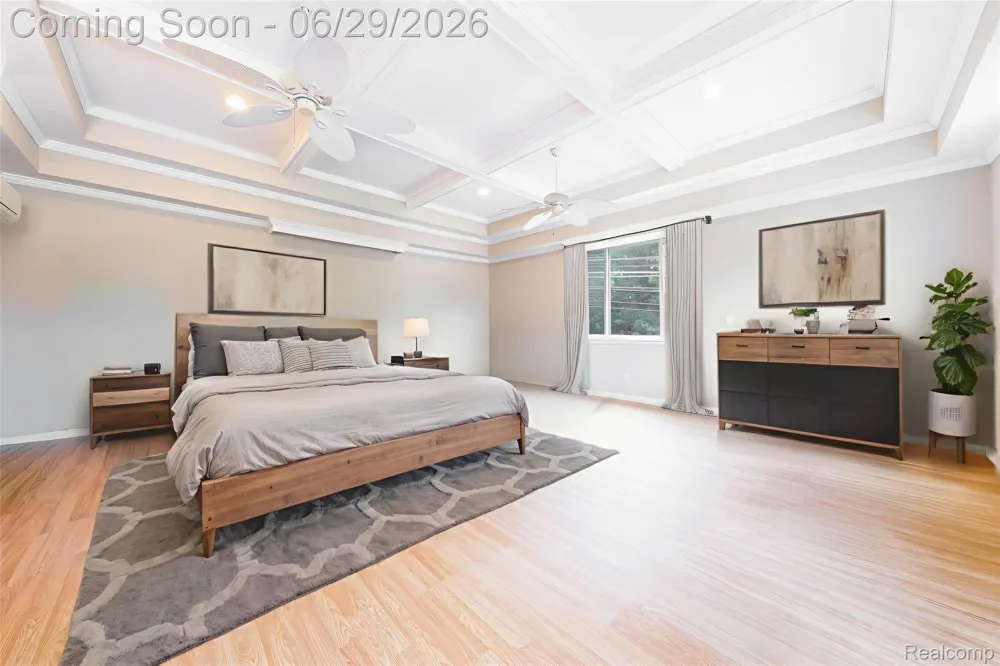 622 Sunningdale Drive Grosse Pointe Woods City, MI 48236