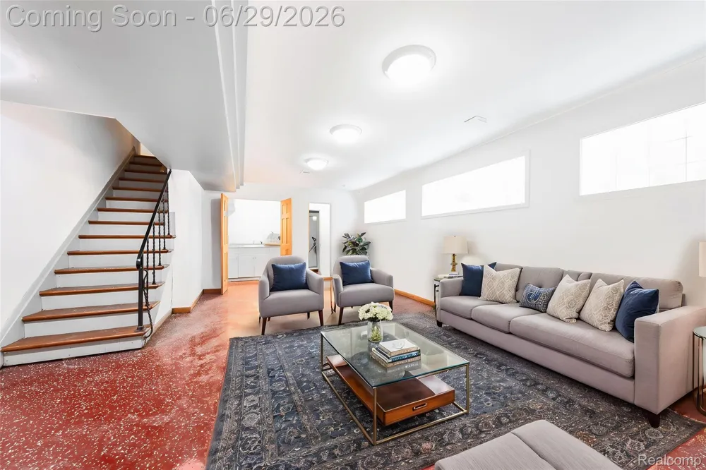 622 Sunningdale Drive Grosse Pointe Woods City, MI 48236