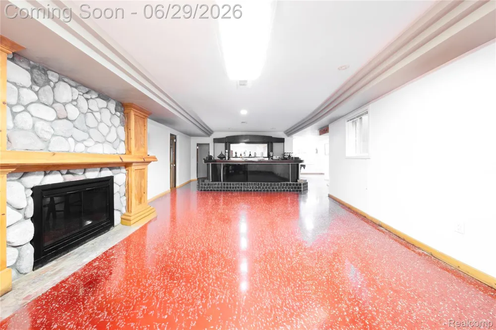 622 Sunningdale Drive Grosse Pointe Woods City, MI 48236