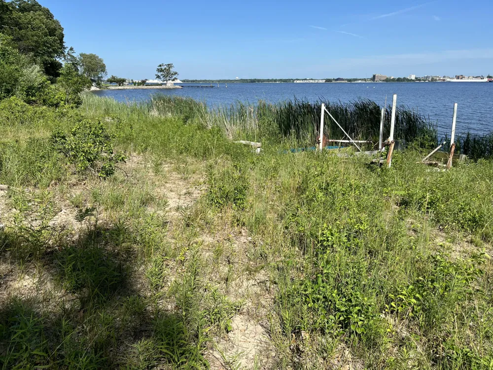 637 Ruddiman Drive Muskegon, MI 49445
