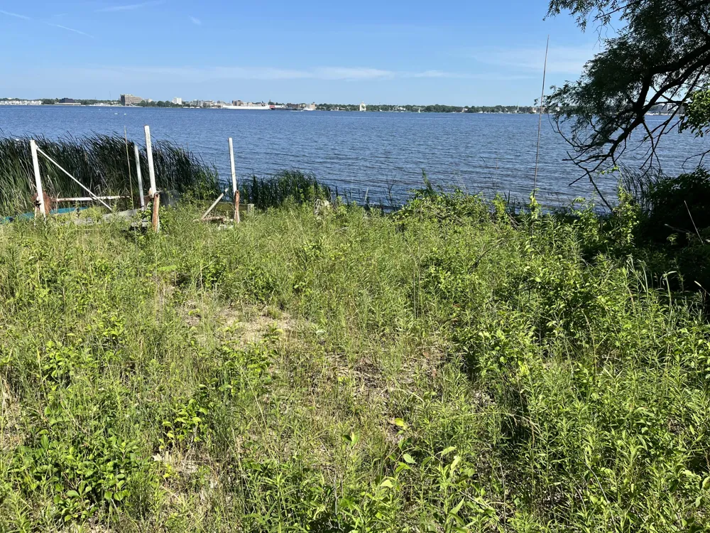 637 Ruddiman Drive Muskegon, MI 49445