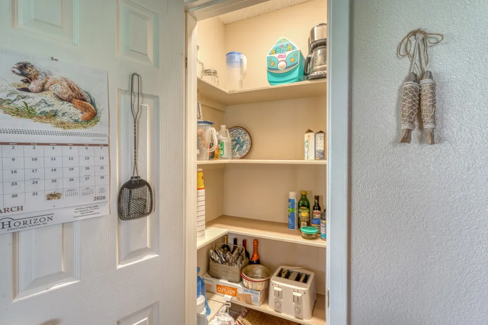 1408 Highland Dr Drive Highland Haven, TX 78654