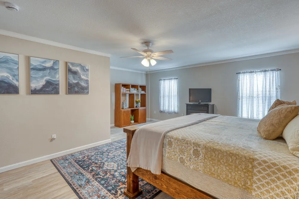 1408 Highland Dr Drive Highland Haven, TX 78654