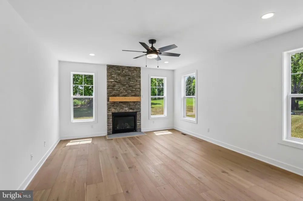 209 OLD STATE RD Royersford, PA 19468
