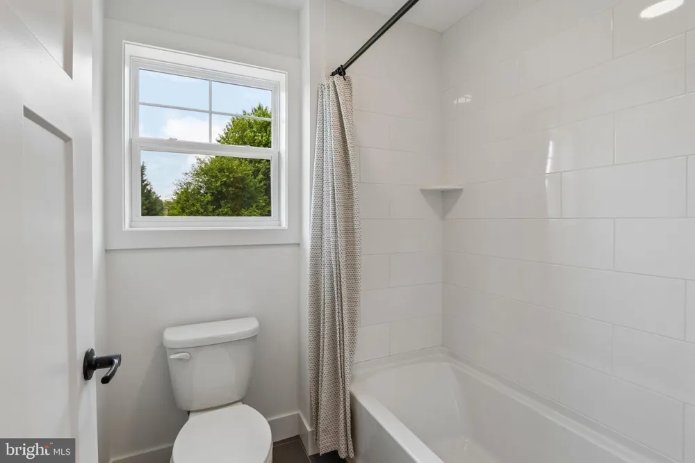 209 OLD STATE RD Royersford, PA 19468