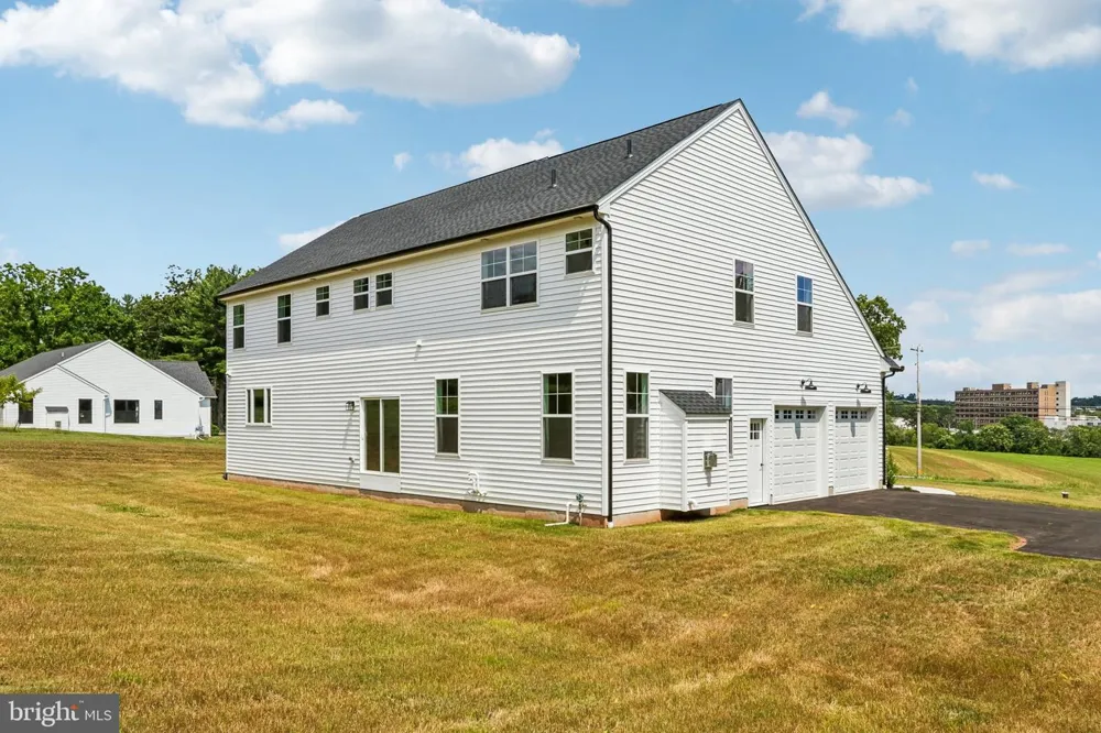209 OLD STATE RD Royersford, PA 19468