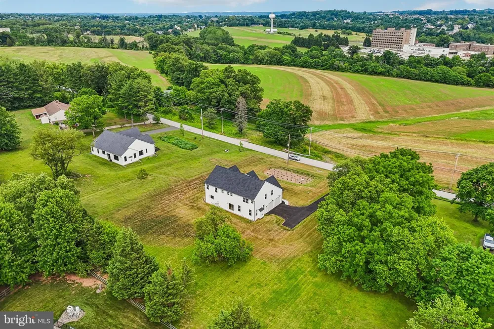 209 OLD STATE RD Royersford, PA 19468