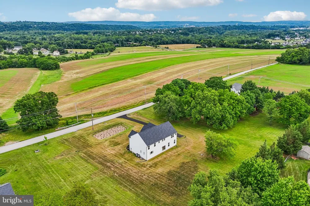 209 OLD STATE RD Royersford, PA 19468